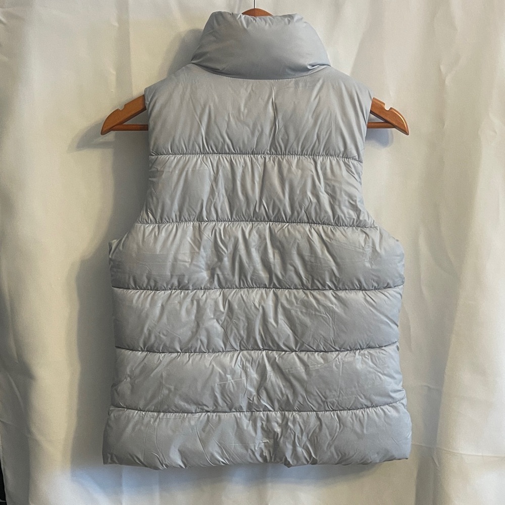 Old Navy Daylight Gray Puffer Vest XS Like New! - Picture 2 of 11